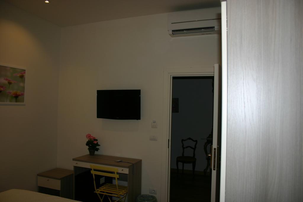 B&B La Piazza フィレンツェ 部屋 写真