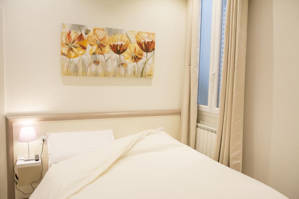 B&B La Piazza フィレンツェ 部屋 写真